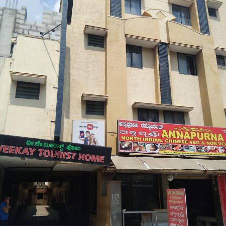 Veekay Tourist Home Bangalore Exterior foto